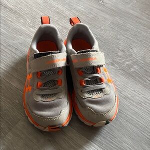 Under Armour Kids Gray and Orange Hook-and-Loop Sneakers